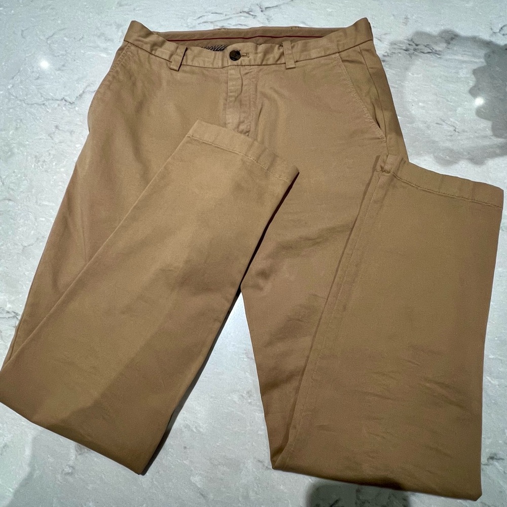Brooks Brothers Red Fleece brand Men’s Khakis W32 L32